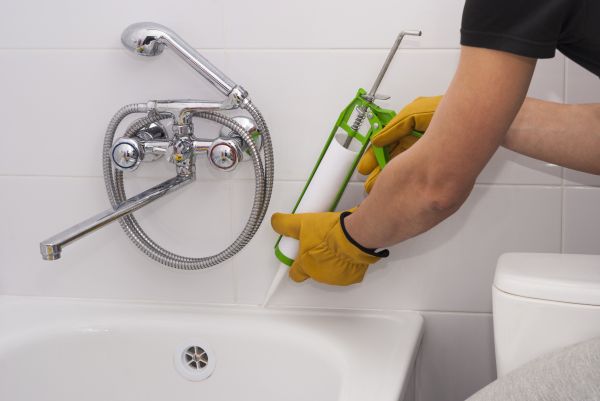Bathtub Water Leak Repair